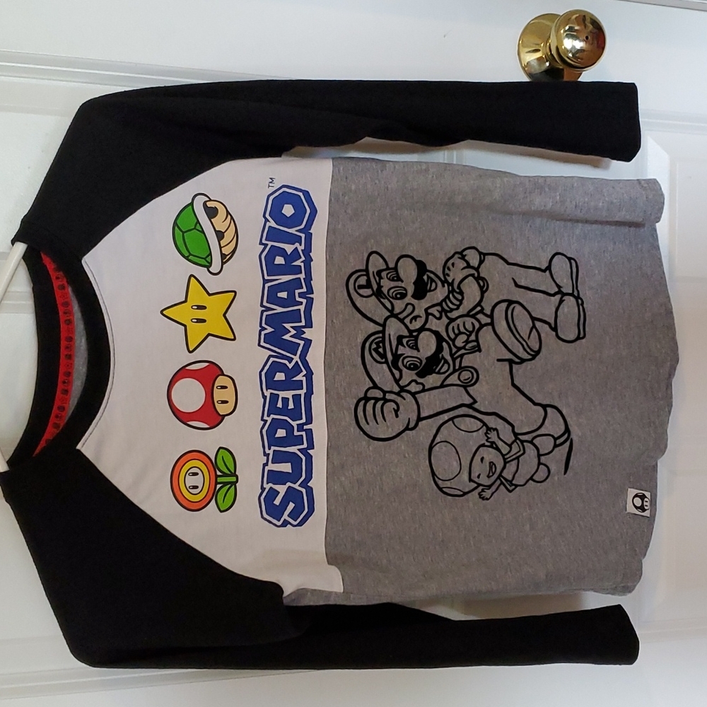 Shirt 😀 3 for $10 bundle